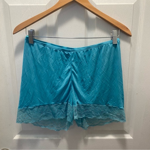 Fruit De La Passion blue vintage style lace tassel cami pajama short set - Picture 3 of 5